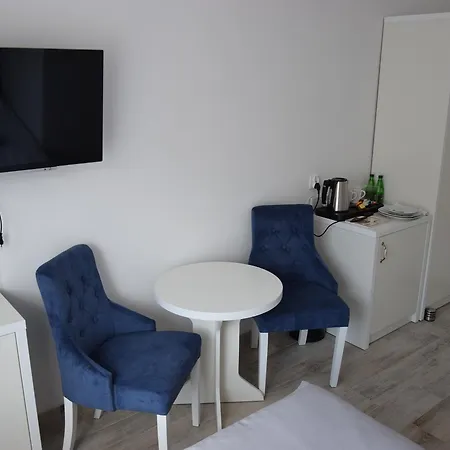 Remiza W Starej Papierni Apartment Lapino Exterior photo